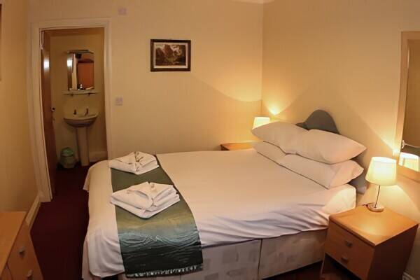 Substantial and Impressive Detached Inn, Restaurant and Hotel With 12 Letting Rooms Photo 10