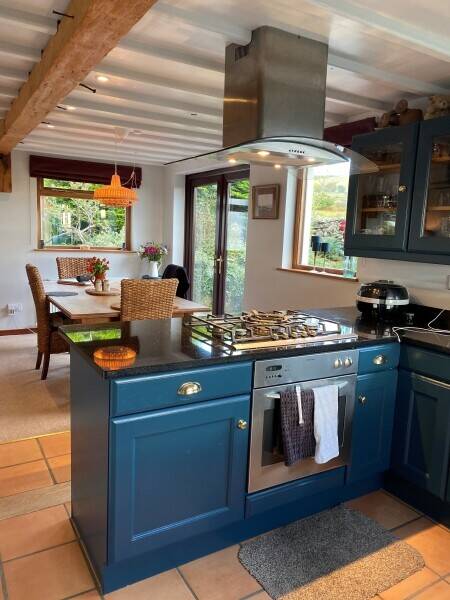 3 BEDROOM FARMHOUSE WITH TWO SELF-CATERED HOLIDAY COTTAGES WITH GYM Photo 10