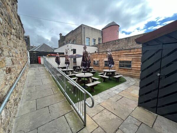 Beautifully presented Bar and Restaurant in Penicuik, Midlothian. (ref 1555) Photo 10