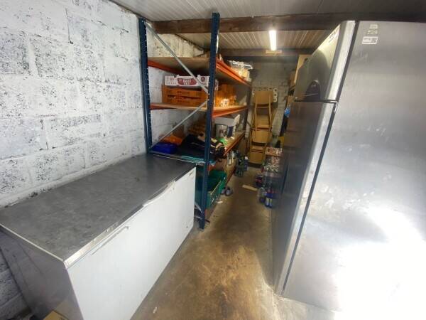 TAKEAWAY FOR SALE! HUGE POTENTIAL TO INCREASE SALES! LOCATED IN WD3 Photo 10
