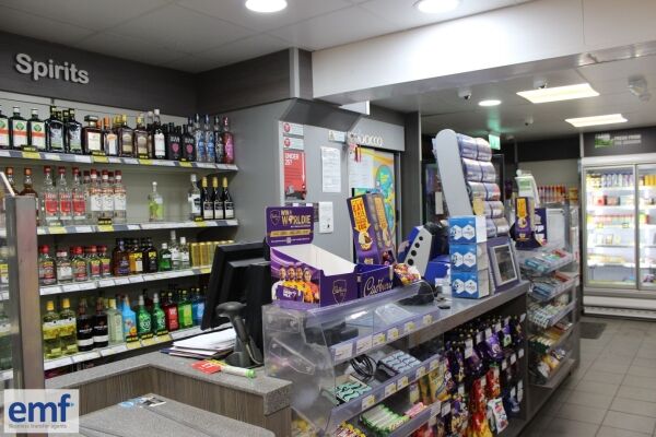 Prime Double-Fronted Freehold Convenience Store in Cleethorpes Photo 10