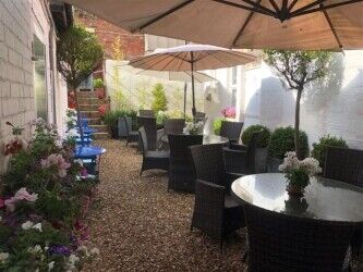 Quaint East Devon Coffee Shop and Boutique Business For Sale in Budleigh Salterton Photo 10