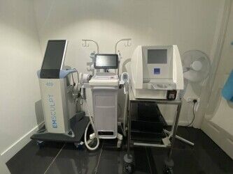 Popular and Beautifully Fitted Luxury Nail & Beauty Salon in Affluent Town of Esher, Surrey Photo 10