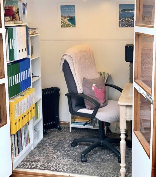 Established Cat Hotel and owners residence Photo 10