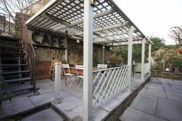 A wonderful opportunity to acquire a vegetarian/vegan cafe in Frome, Somerset. Photo 10
