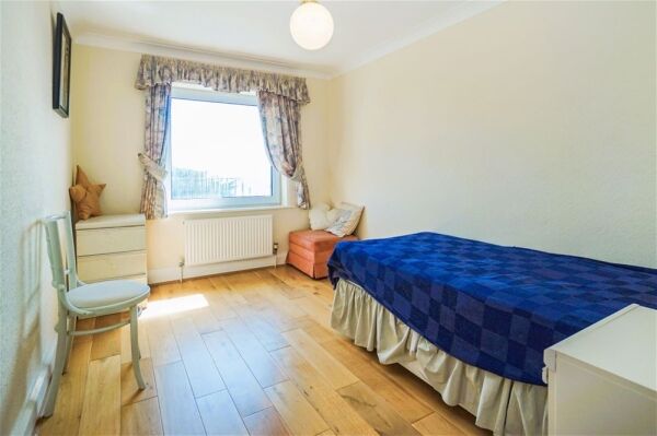 Auction Lot: White Lodge, Ilsham Marine Drive, Torquay, Devon, TQ1 2HT For Sale in Torquay Photo 10