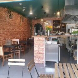Restaurant/takeaway/coffee shop/bar A1/A3/A5 for sale in Cricklewood, London Photo 10