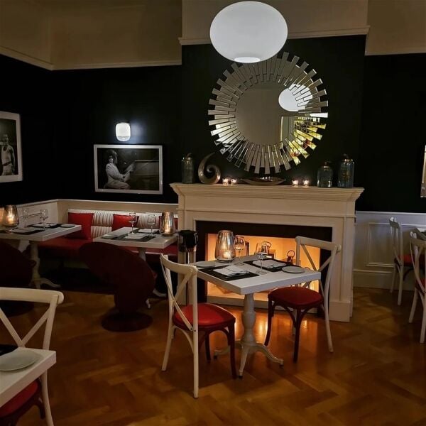 HIGH END WINE BAR & COCKTAIL LOUNGE IN WARE Photo 4