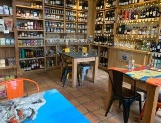 THRIVING DELICATESSEN AND CAFE/RESTAURANT Photo 10