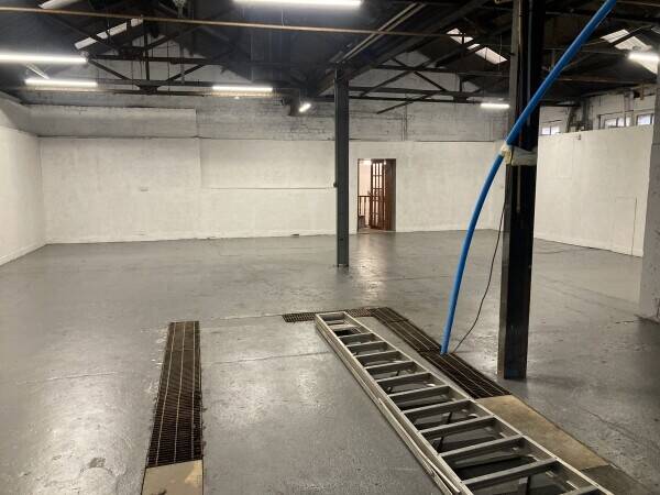 Commercial Unit Photo 10