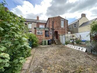 Price Reduced Freehold Convenience & Off Licence Store with 2 Bedroom Property in County Durham Photo 9
