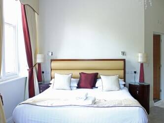 NOTTINGHAMSHIRE - DISTINCTIVELY REFURBISHED 12 BEDROOM HOTEL AND RESTAURANT Photo 10