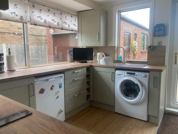 ***REDUCED*** Well established and Highly Respected Cattery (Licensed 24 Cats) - North Lincolnshire Photo 10