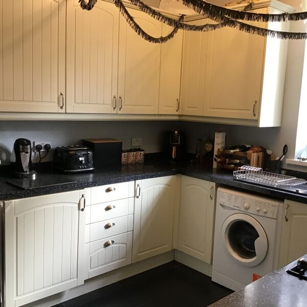 FREEHOLD CONVENIENCE STORE WITH 4 BED ACCOM, CAERPHILLY COUNTY Photo 10