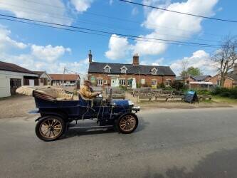 Busy Pub and restaurant and 6 bed B and B Suffolk / Norfolk Borders Photo 10