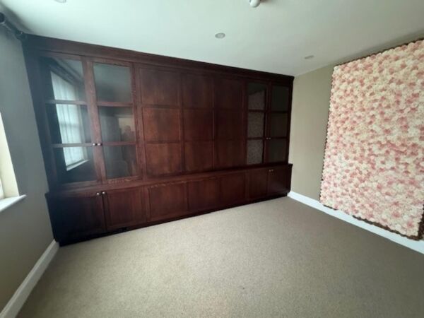 Commercial Premises Located In Wellesbourne For Rent Photo 10