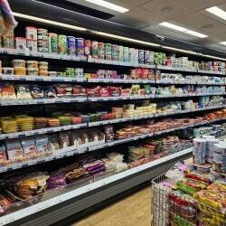 Off-licence supermarket grocery Photo 10