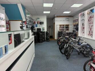 Retail Lease Property for sale Class E Newly Refurbished Photo 10