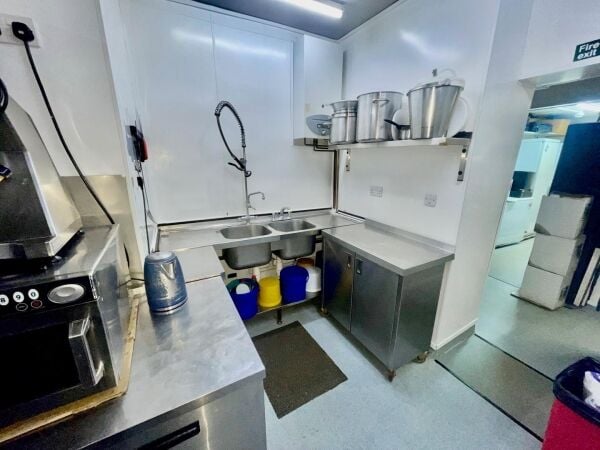 Leasehold Fish & Chip Shop Takeaway Located In St Austell Photo 10