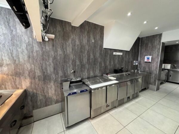 Leasehold Fish & Chip Takeaway Located In Redditch Photo 10