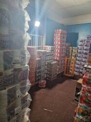 Well-established Convenience store Manchester, Newton heath Photo 11