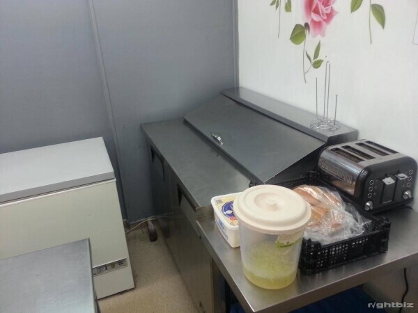 Pizza & Chicken Restaurant Photo 11