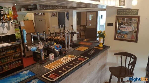 SHROPSHIRE VILLAGE THRIVING FREE HOUSE Photo 11