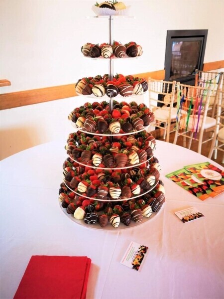 Edible Bouquets & Fruit Display Specialists Photo 11