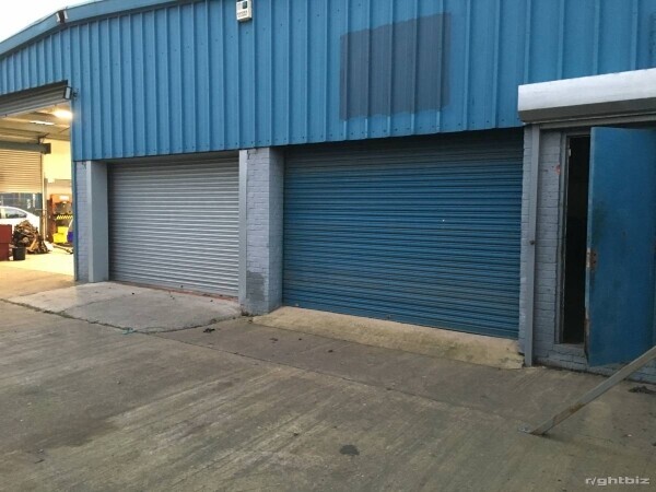 Long established Large MoT and Repair Garage for sale in Hartlepool Photo 11