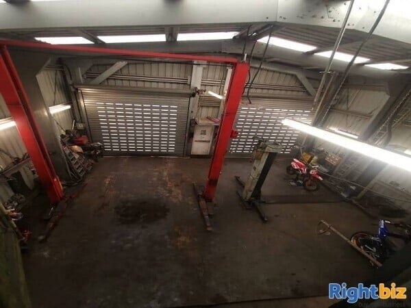 Well known traditional garage for sale Photo 11
