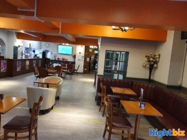 Newly established Free of Ties public house Photo 11