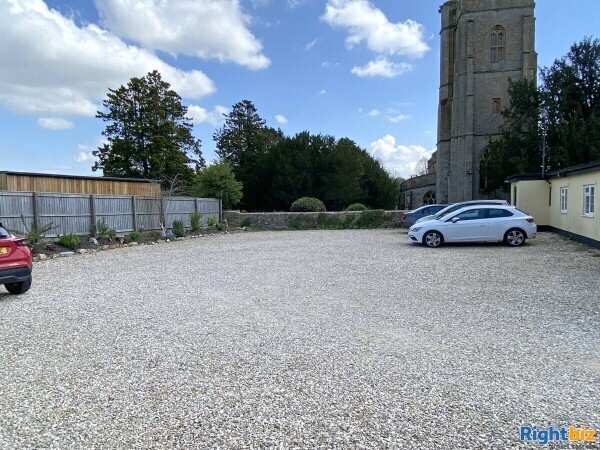 SOMERSET - VILLAGE FREE HOUSE Photo 11