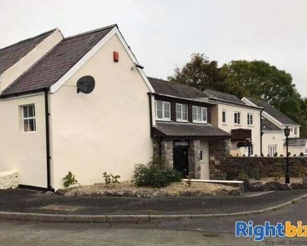 PEMBROKESHIRE (NEAR TENBY) - VILLAGE CENTRE CATERING LED PUBLIC HOUSE Photo 11