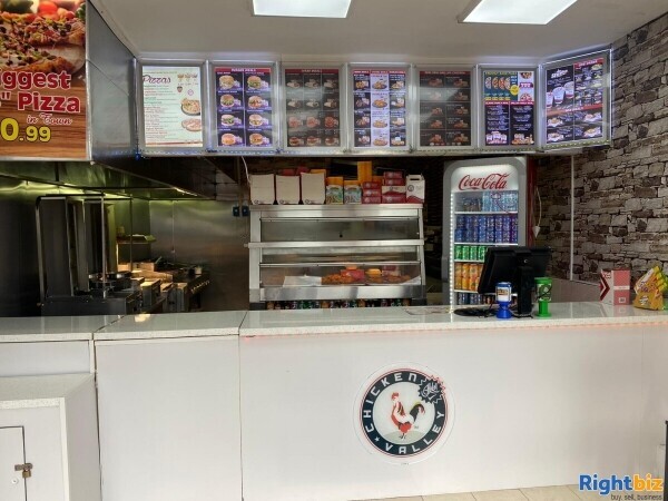 Pizza and chicken shop  Photo 11
