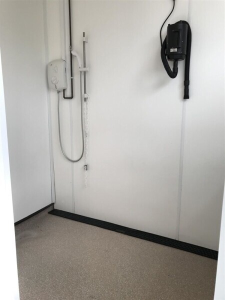 Profitable, Well Equipped Dog Grooming Parlour Salon Photo 11