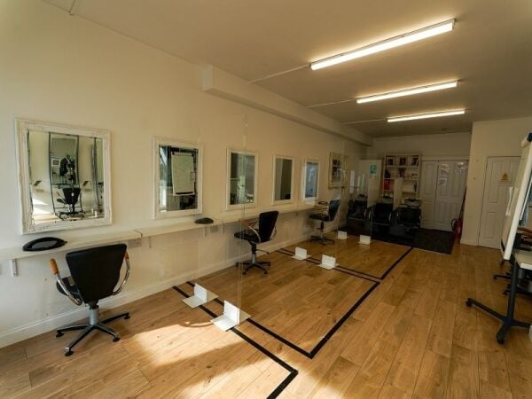 Extremely well established Hair & Beauty Salon for sale Photo 11