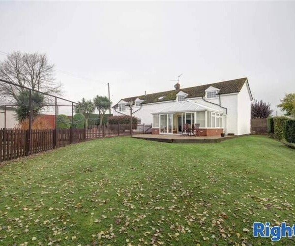 Kennels, Cattery & Equestrian businesses For Sale in Monmouthshire Photo 11