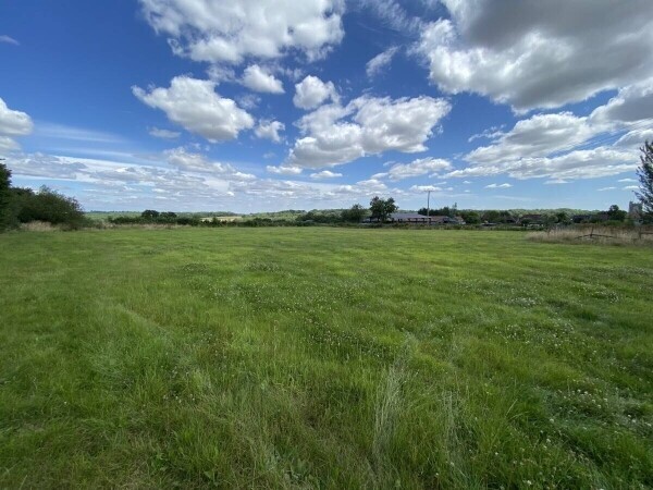 SOMERSET - FREE OF TIE VILLAGE PUB IN 2.37 ACRE PLOT Photo 11