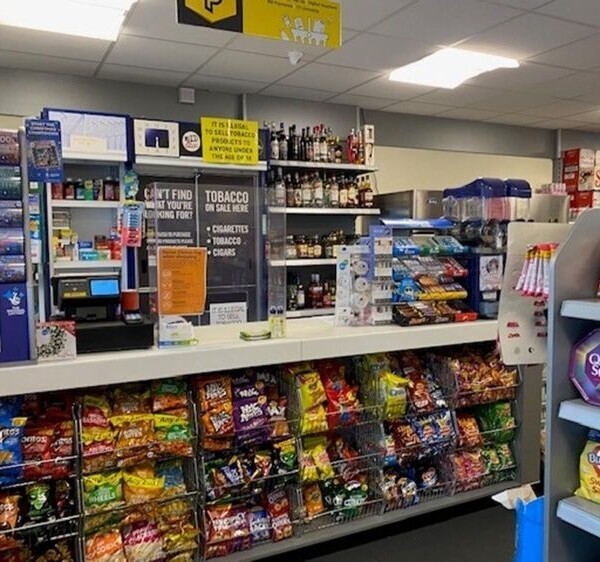 Leasehold Convenience Store & Off License Located In Atherstone Photo 11