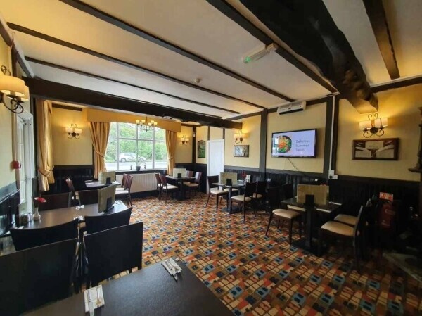 A fantastic public house in a prime location for sale Photo 10