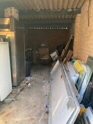 NEW TAKEAWAY WITH 10 YEAR LEASE - Huge Garage/Storage Photo 10