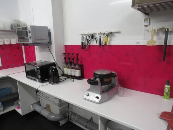 Fully Fitted Hot Food Takeaway & Dessert Business Photo 11