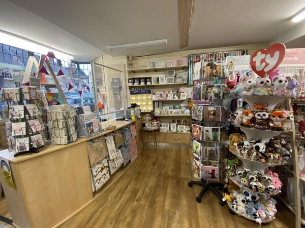 New Price! Card & Gift Shop (Leasehold) Photo 11