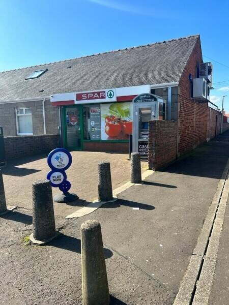 Traditional licenced convenience store located in the South Ayrshire town of Prestwick. (ref 1568) Photo 11