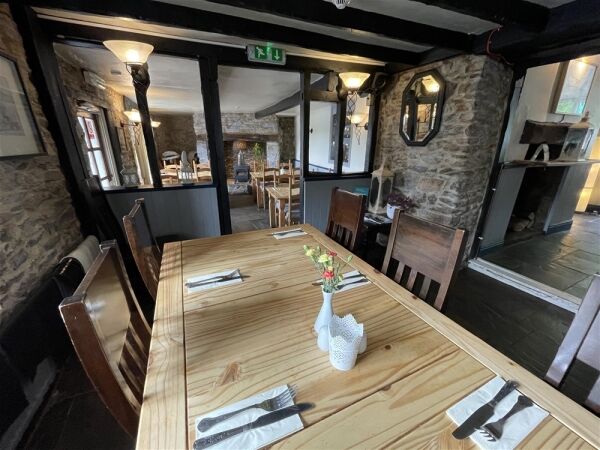 Charming South Devon Inn in the heart of the Village For Sale in Newton Abbot Photo 11