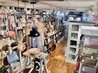 Leasehold Home Furniture & Gift Store Located In St Ives Photo 11