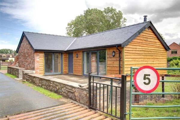 Kennels & Cattery - Worcestershire Photo 11