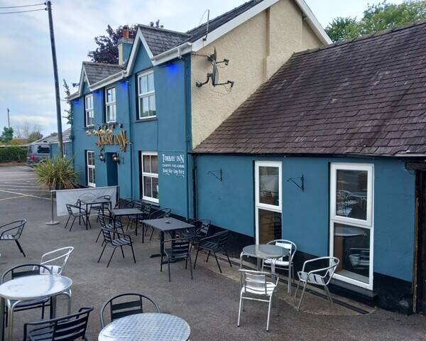 CARMARTHENSHIRE - TORBAY INN, LLANDEILO - WELL APPOINTED COTTAGE STYLE PUBLIC HOUSE Photo 11