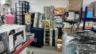 THIS POUND PLUS IS FOR SALE IN PRIME LOCATION OF CROYDON, HUGE POTENTIAL TO INCREASE SALES. Photo 11