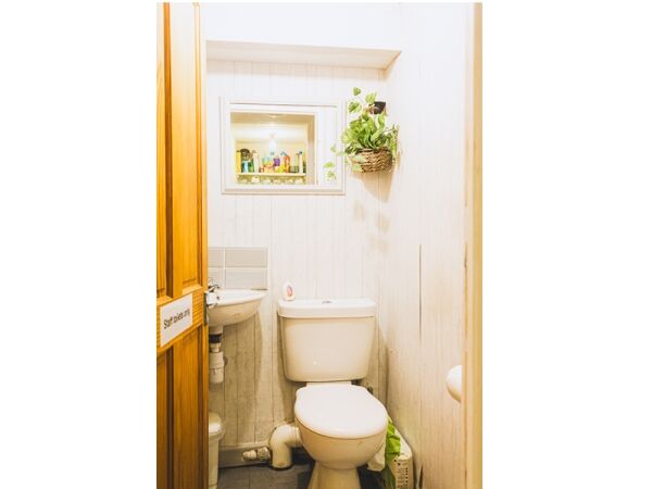 Beach front Hair & Beauty Salon and Holiday Letting Business For Sale Photo 11